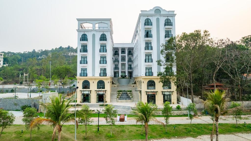 Belliss Hotel Đại Lải