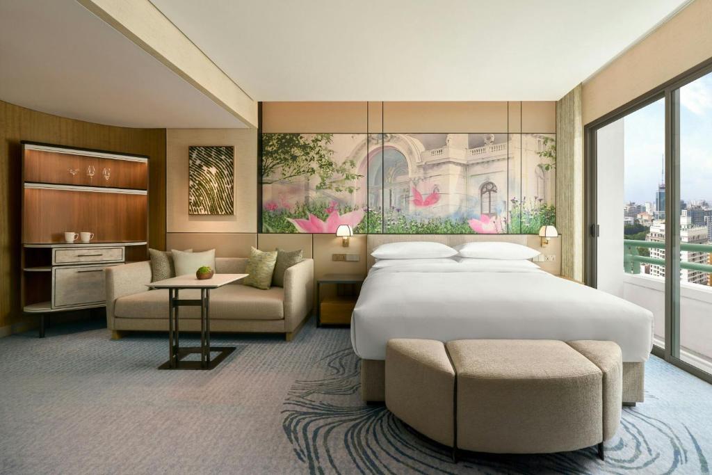 Sheraton Saigon Grand Opera Hotel