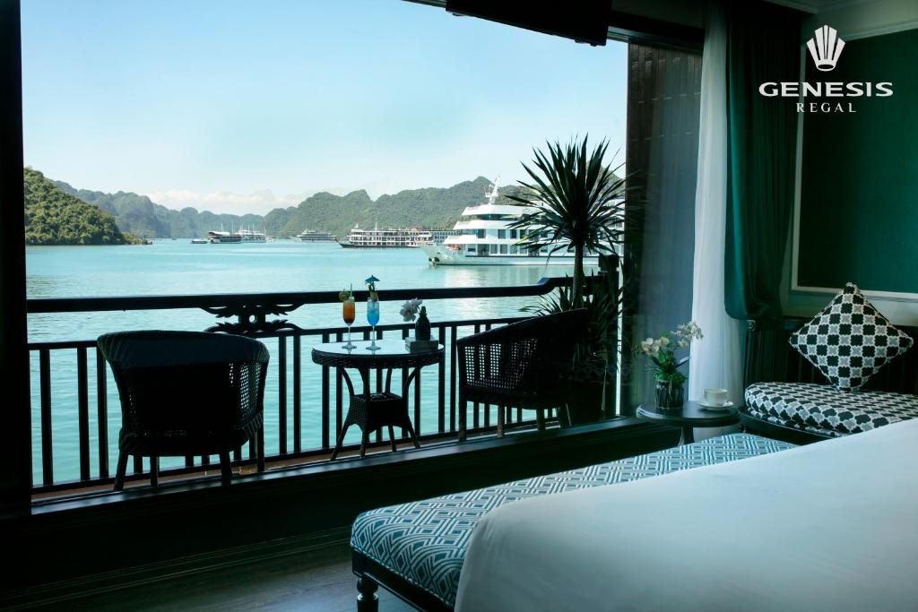 Suite Executive Có Ban Công Riêng Nhìn Ra Toàn Cảnh Biển – 2 Ngày 1 Đêm