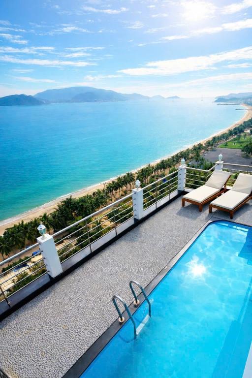 Soria Majestic Beachfront Hotel